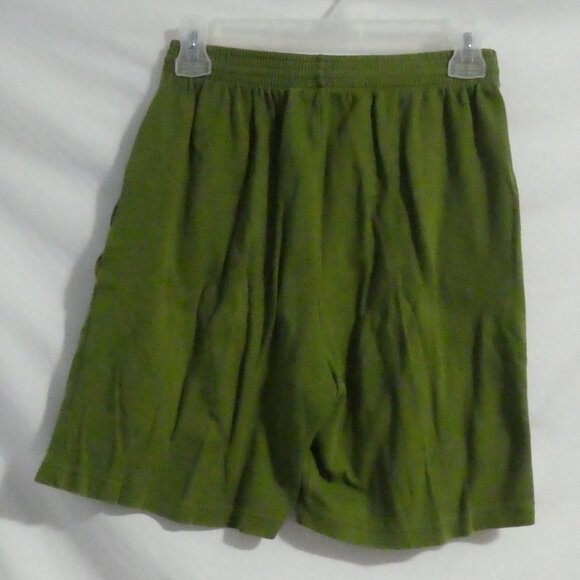 PUMA | large | Green Shorts With Pockets | Stretchy Waistband | Embroidered Logo - Picture 9 of 15